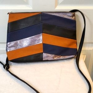 Woman's crossbody bag